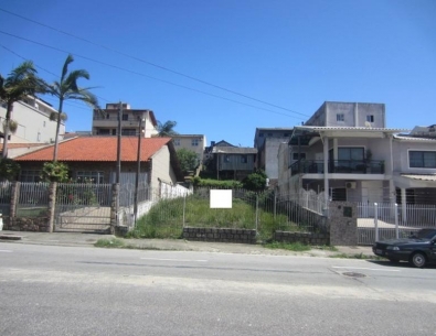 Ótimo terreno na Avenida Atlântica em Barreiros, São Jose.