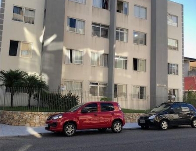 Apartamento de 2 quartos em Coqueiros.