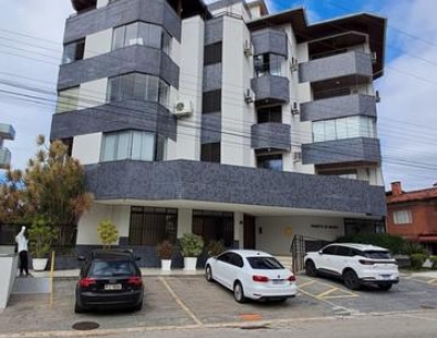 Apartamento de 2 dormitórios co 1 suíte, sacada e garagem em Canasvieiras.