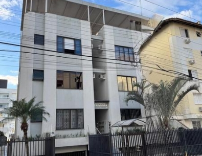Apartamento de 2 dormitórios (suíte) e garagem no bairro Itaguaçu.