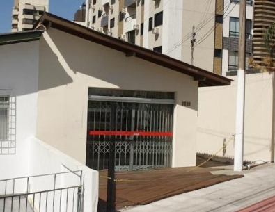 Casa para uso comercial no alto  da Felipe Schmidt, Centro