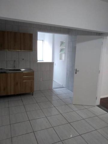 pto de 3 dormitórios, BWC, despensa e bwc auxiliar, sem gragem,  no Centro de Florianópolis.