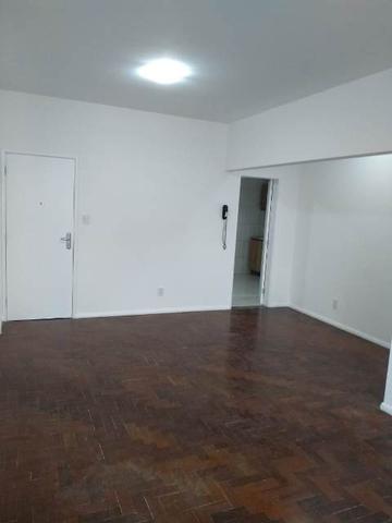 pto de 3 dormitórios, BWC, despensa e bwc auxiliar, sem gragem,  no Centro de Florianópolis.
