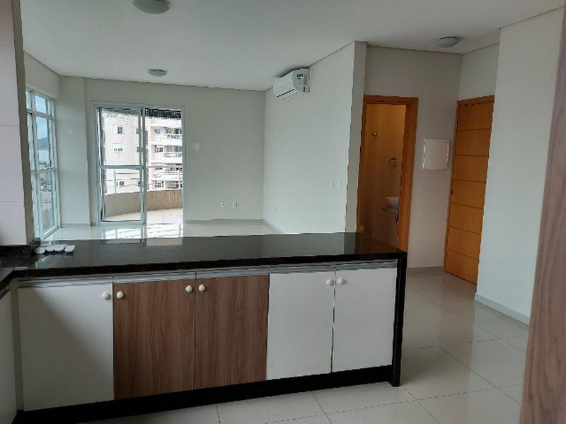 Apartamento com 3 dormitórios (suíte) à venda na Agronômica.