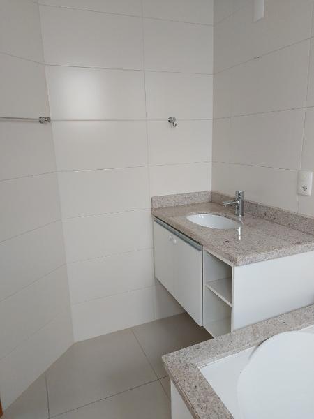 Apartamento com 3 dormitórios (suíte) à venda na Agronômica.