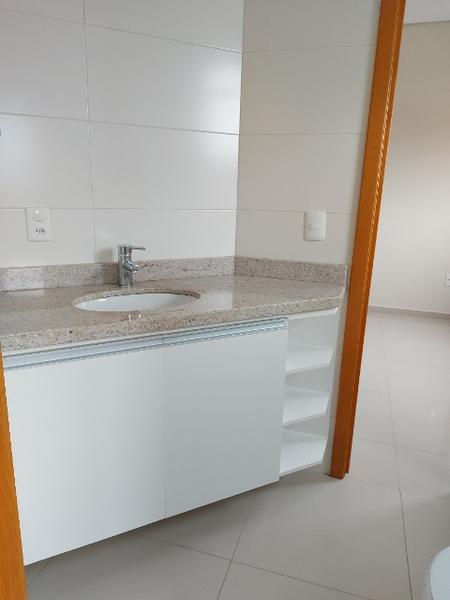 Apartamento com 3 dormitórios (suíte) à venda na Agronômica.