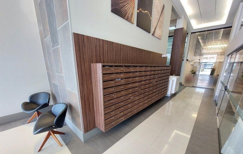 Excelente Sala Comercial em Capoeiras com garagem.