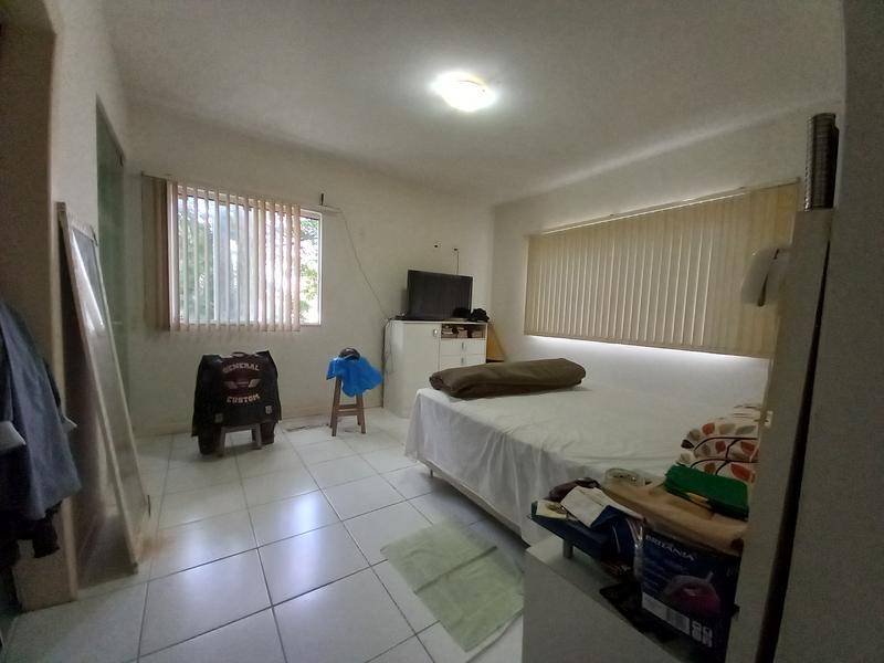 Casa  com 220m²  sendo 2 pavimentos na melhor localização do Itaguaçu.