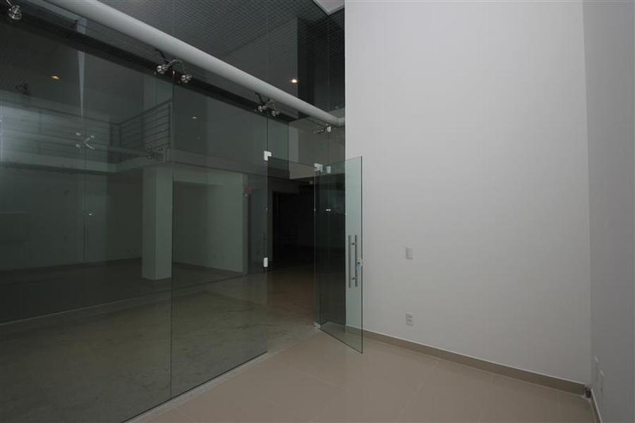 Loja térrea com11,72 m² com garagem no Centro de Florianópolis.