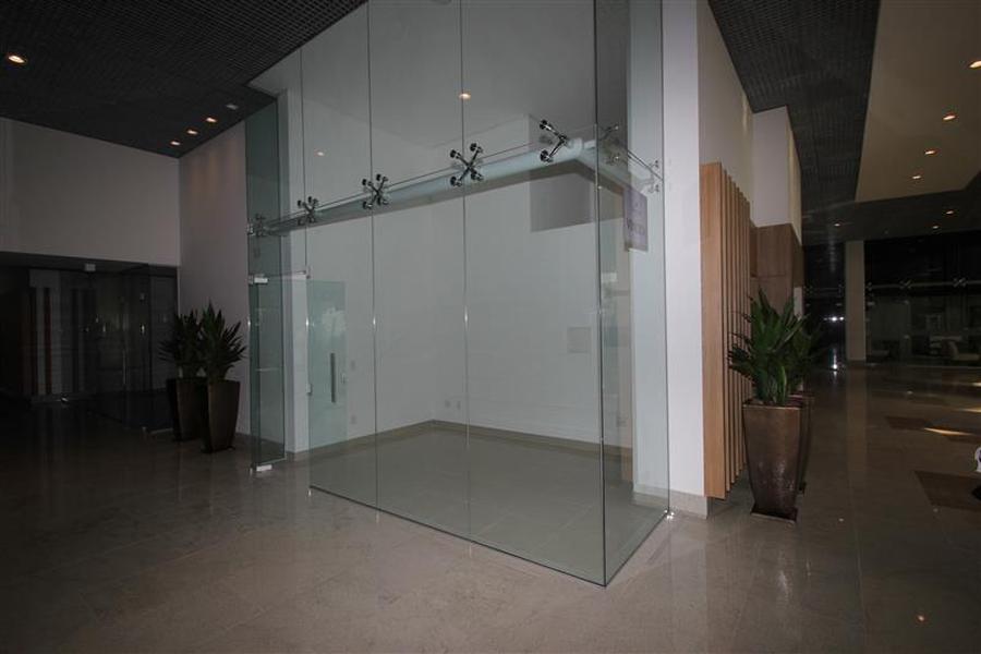 Loja térrea com11,72 m² com garagem no Centro de Florianópolis.