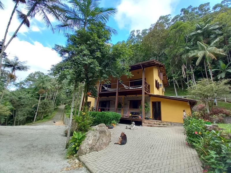 Sítio com 9,78 hectares a  venda em Tres Riachos, Biguaçu.