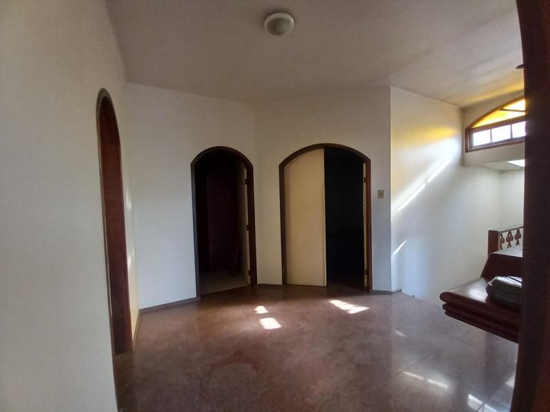 Casa com 238m² construídos no Balneário Estreito.