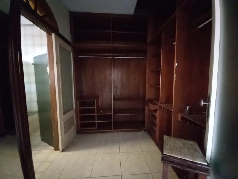 Casa com 238m² construídos no Balneário Estreito.