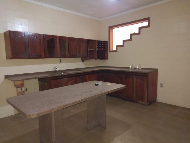 Casa com 238m² construídos no Balneário Estreito.