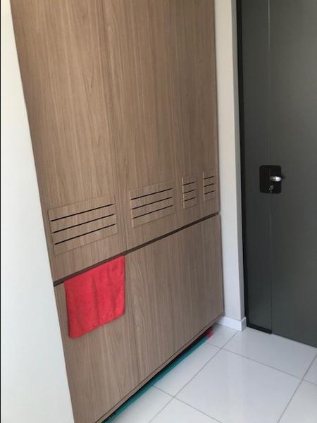 Sala comercial com garagem em Coqueiros.