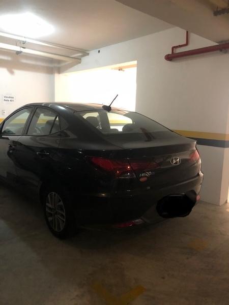 Sala comercial com garagem em Coqueiros.