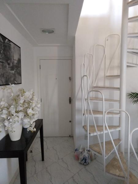 Cobertura duplex  5 quartos no  Bom Abrigo.