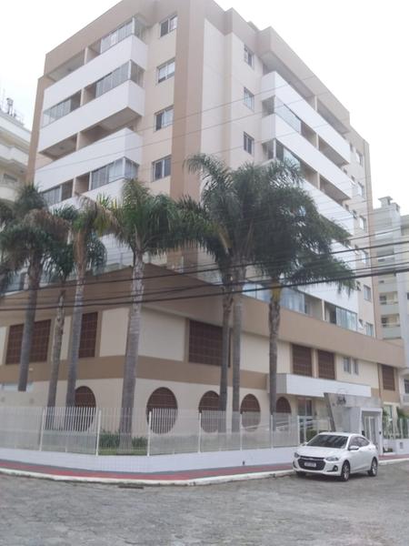 Apartamento de 3 dormitórios ( suíte), sacada e 2 garagens no bairro Floresta.