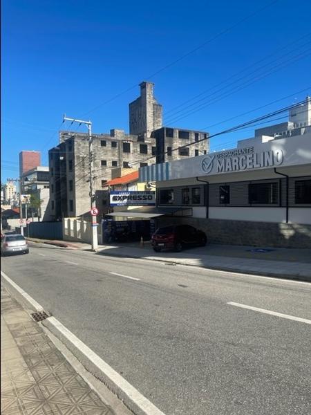 Excelente imóvel para uso comercial em Coqueiros.