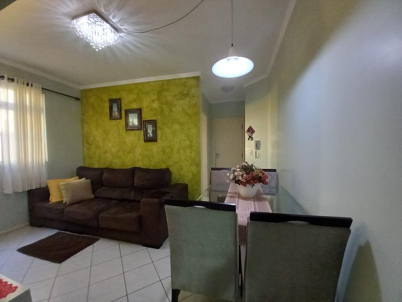 Apartamento com 2 dormitóriios, sacada e garagem no Bairro Nossa Senhora do Rosario.