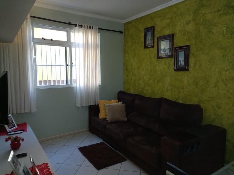 Apartamento com 2 dormitóriios, sacada e garagem no Bairro Nossa Senhora do Rosario.