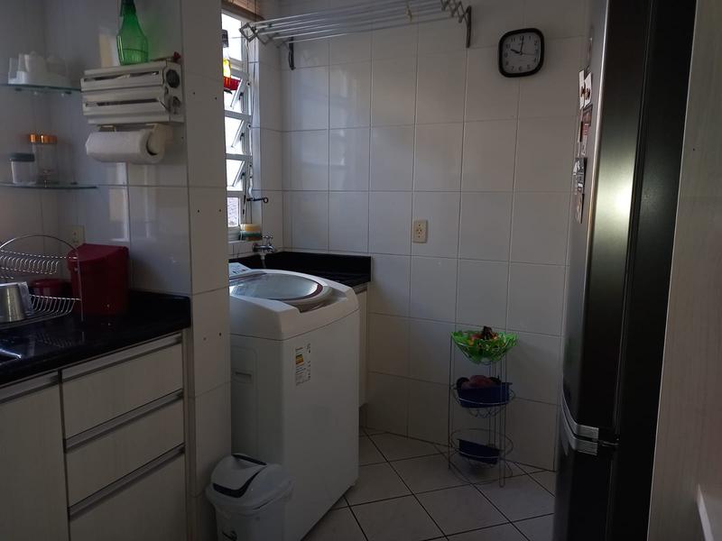 Apartamento com 2 dormitóriios, sacada e garagem no Bairro Nossa Senhora do Rosario.