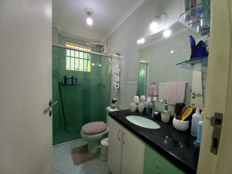 Apartamento com 2 dormitóriios, sacada e garagem no Bairro Nossa Senhora do Rosario.