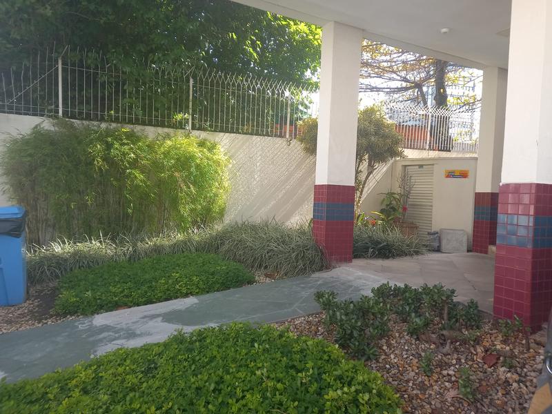 Cobertura Duplex com garegem para 2 carros em Coqueiros.