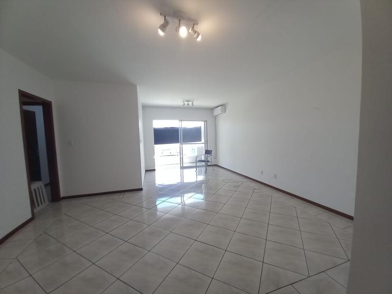 Apartamento de 3 dormitórios (suíte) no Balneário Estreito.