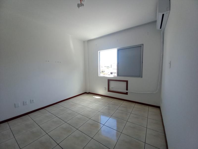 Apartamento de 3 dormitórios (suíte) no Balneário Estreito.