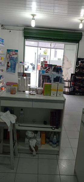 Loja térrea com 63 m² na Carvoeira
