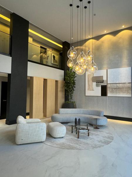 Apartamento de 3 suítes e 2 garagens no Edifício Lago De Garda no Centro de Florianopolis.