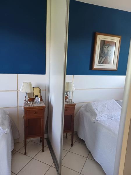 Apartamento de 3 dormitórios com , garagem e elevador em Coqueiros.