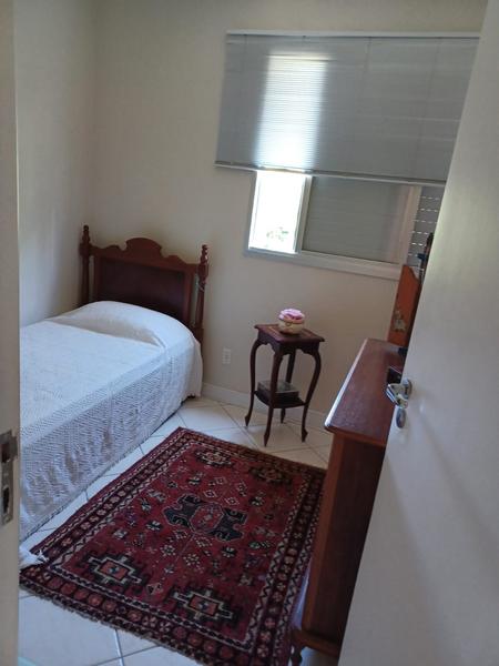 Apartamento de 3 dormitórios com , garagem e elevador em Coqueiros.