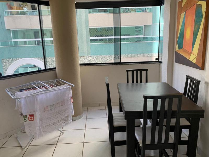 Apartamento com 3 dormitórios, sendo 1 suíte, sala ampla com  sacada,  churrasqueira e garagem livre