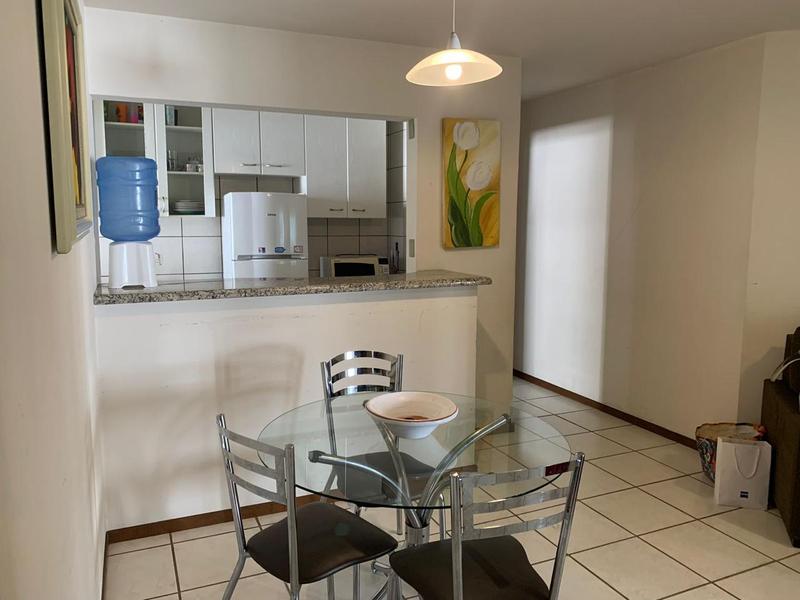 Apartamento com 3 dormitórios, sendo 1 suíte, sala ampla com  sacada,  churrasqueira e garagem livre