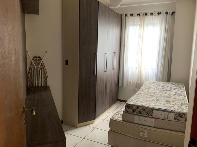 Apartamento com 3 dormitórios, sendo 1 suíte, sala ampla com  sacada,  churrasqueira e garagem livre