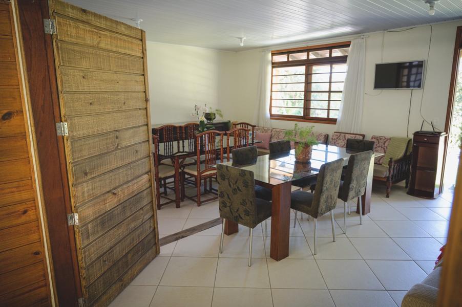 Venha conhecer essa casa dos seus sonhos em Biguaçú!