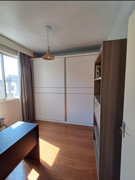 Apartamento de 2 quartos em Coqueiros.
