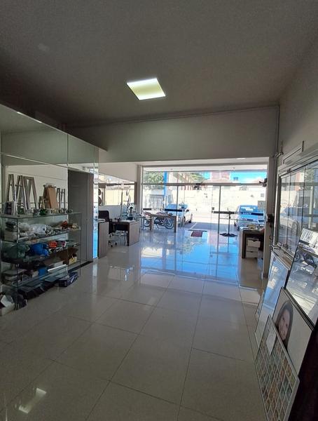Excelente Ponto Comercial em Local Privilegiado no Bairro Estreito