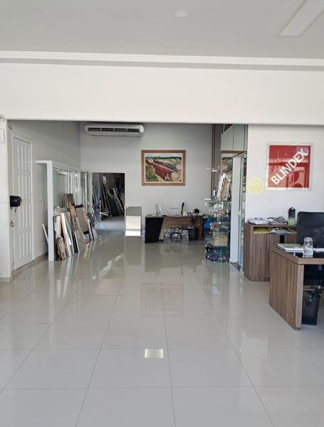 Excelente Ponto Comercial em Local Privilegiado no Bairro Estreito