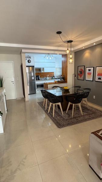 Apartamento de 2 dormitórios (suíte) e garagem em Coqueiros.