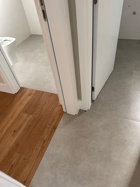 Apartamento com 2 dormitórios, suíte, sacada, churrasqueira e garagem no Kobrasol.