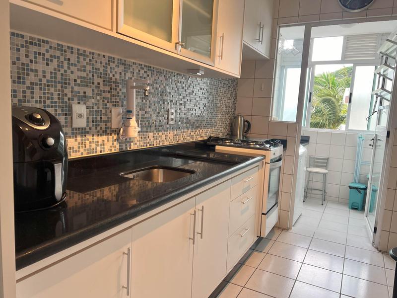 Apartamento de 3 dormitórios, suíte, sacada e garagem no Abraão.