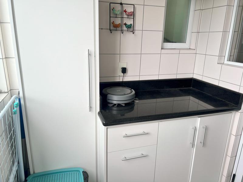 Apartamento de 3 dormitórios, suíte, sacada e garagem no Abraão.