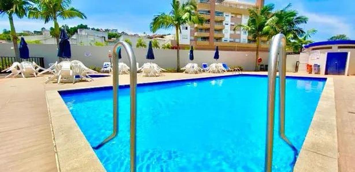 Apartamento de 3 dormitórios, suíte, sacada e garagem no Abraão.