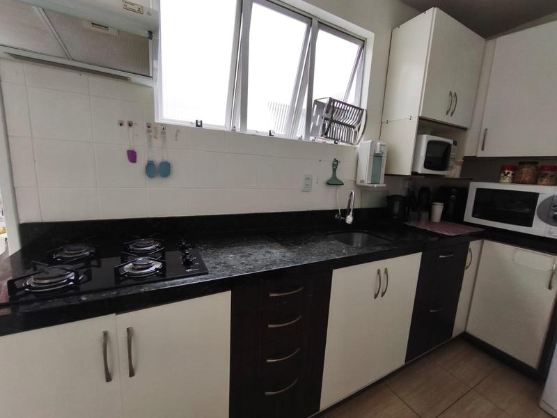Apartamento de 3 dormitórios, sendo 1 suíte e garagem no bairro Estreito.