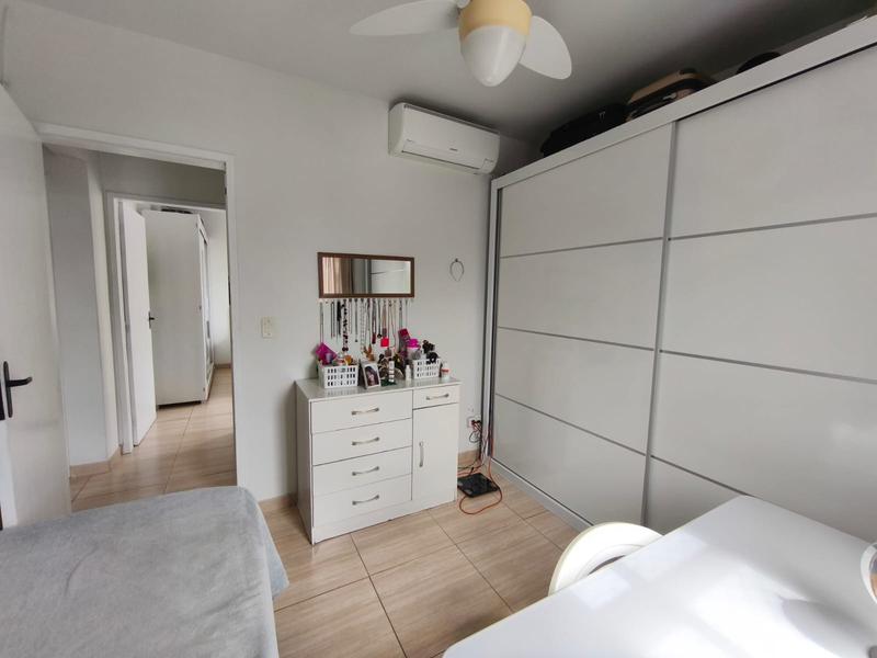 Apartamento de 3 dormitórios, sendo 1 suíte e garagem no bairro Estreito.