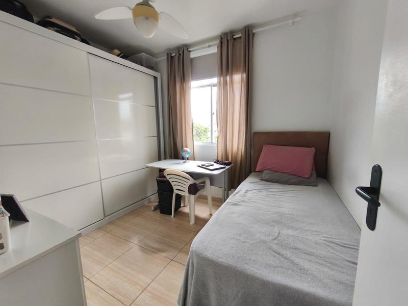 Apartamento de 3 dormitórios, sendo 1 suíte e garagem no bairro Estreito.