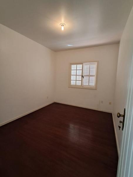 Casa com 2 pisos no Balneário Estreito.